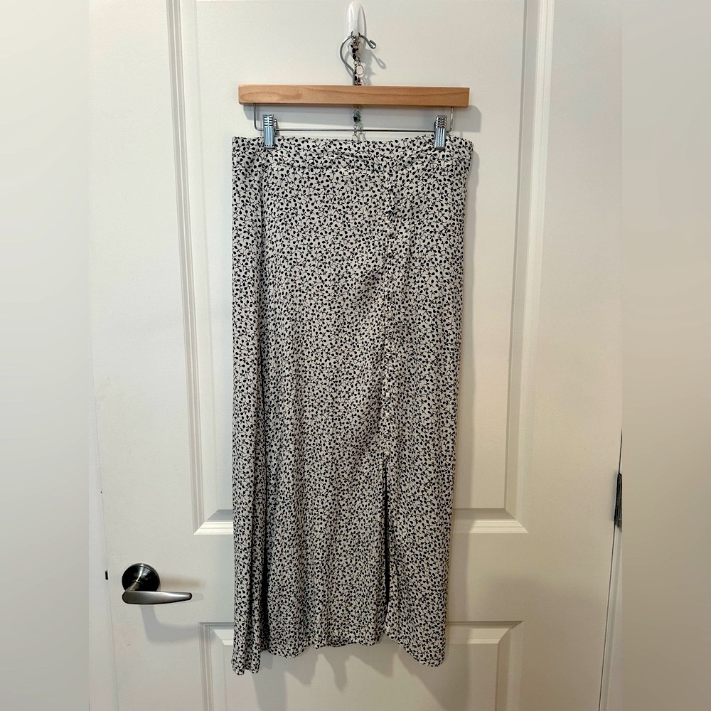 Cotton on Small Black and White Floral Maxi Skirt